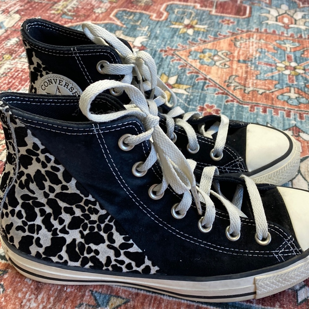 Cow print Converse Chuck Taylor All Stars size 7 (Men’s 5)